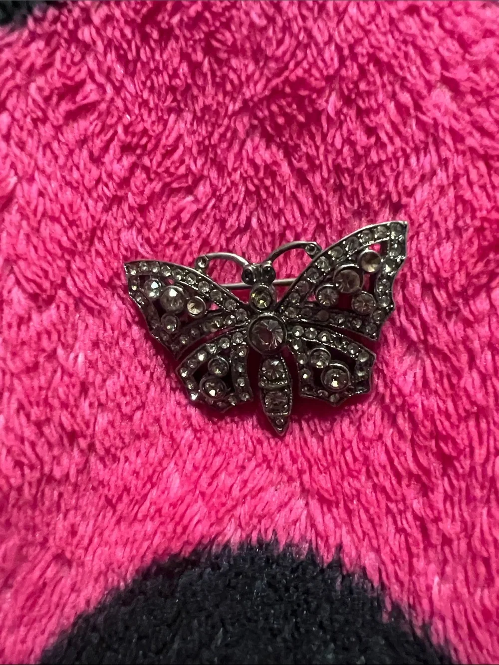 Rhinestone Butterfly Brooch Pin – Silver Tone vintage